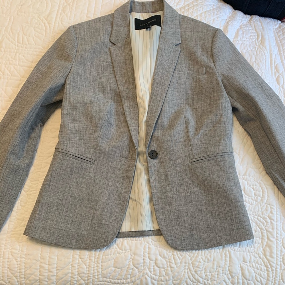 Banana Republic Women’s Dress Suit